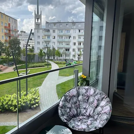 Mona Sun Apart Γκντίνια